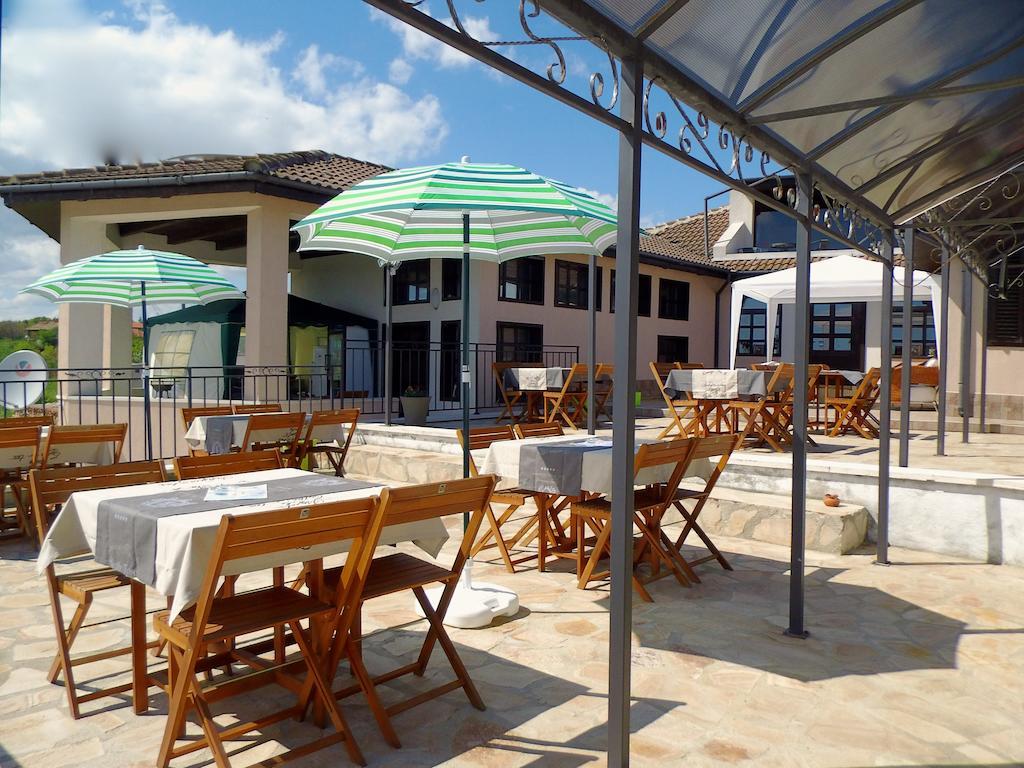 Villa Topola Bagian luar foto